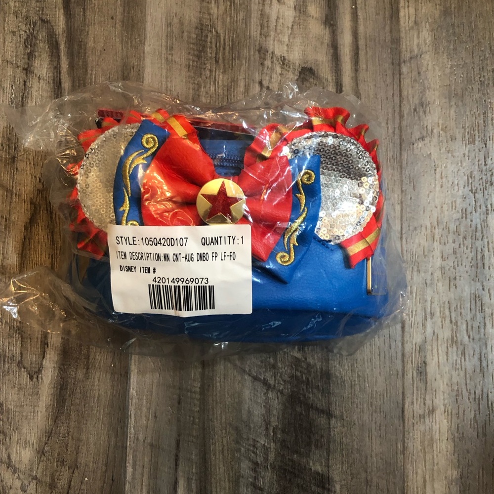 Dumbo Disney main attraction belt bag